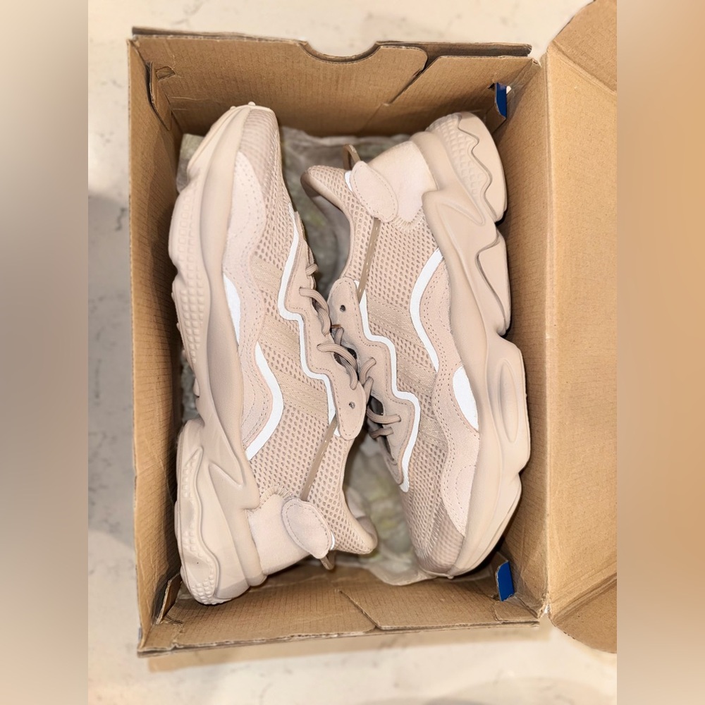 adidas Ozweego Chalk Pearl